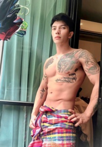 Max-room แม็ก จิณณะ กลมเกลียว room