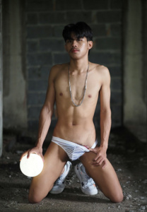 arm-moon อาร์ม วรวิทย์ moon