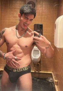 Golf-crazy ก๊อฟ สาธิต